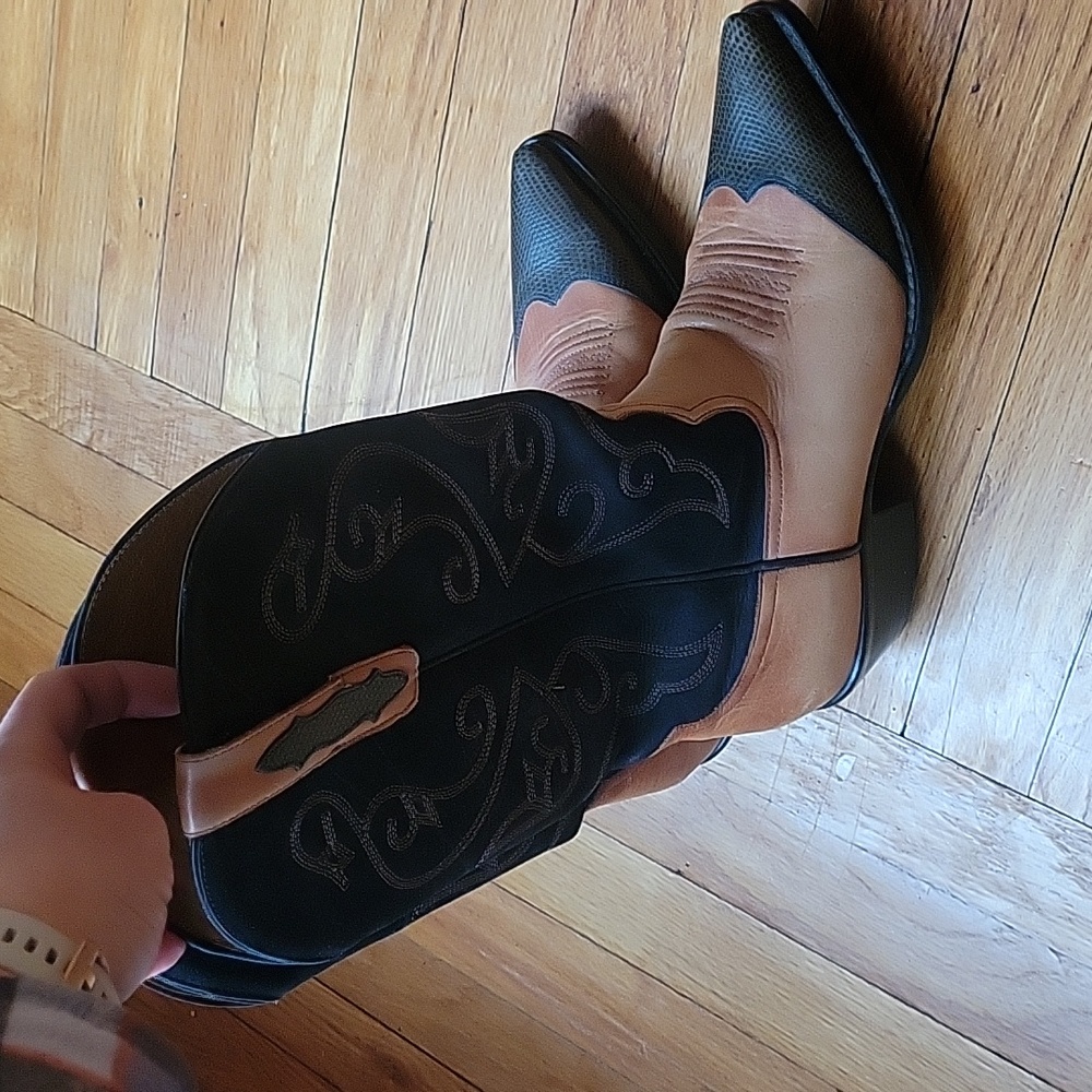 Vintage Nine West Leather Evie Cowboy Boots Black and Brown Size 8